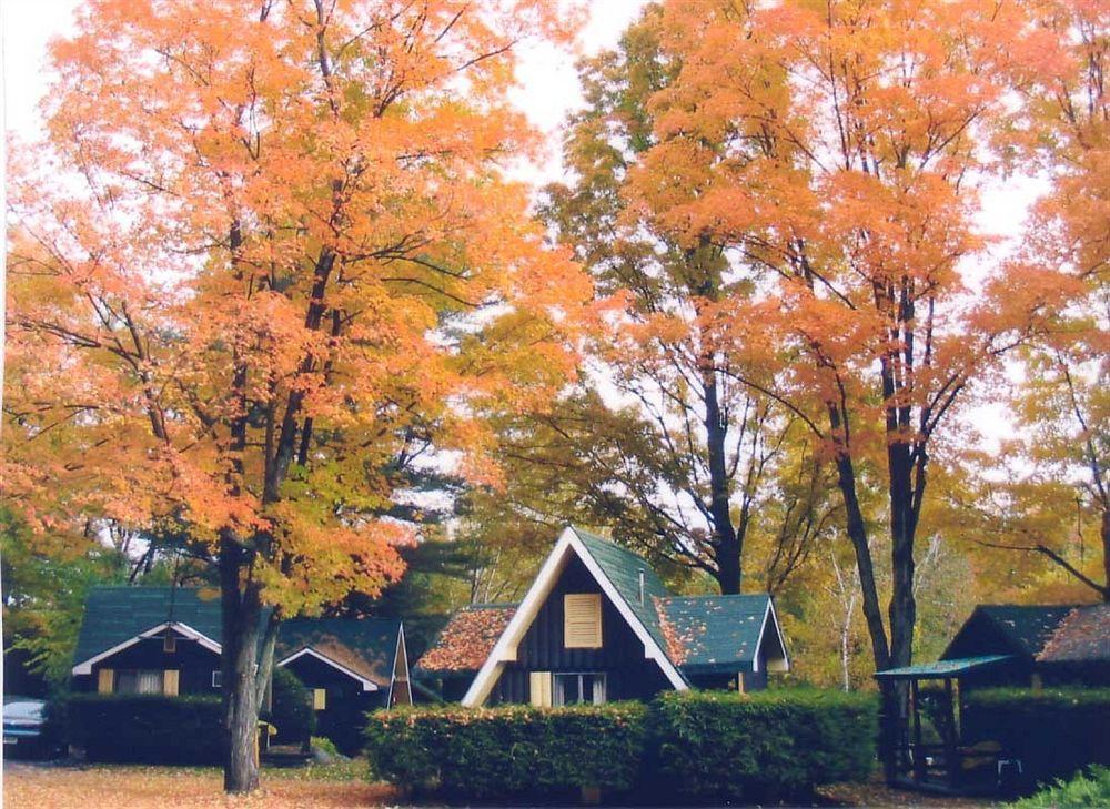Amber Lantern Duplex Cottage Lake George Exterior photo